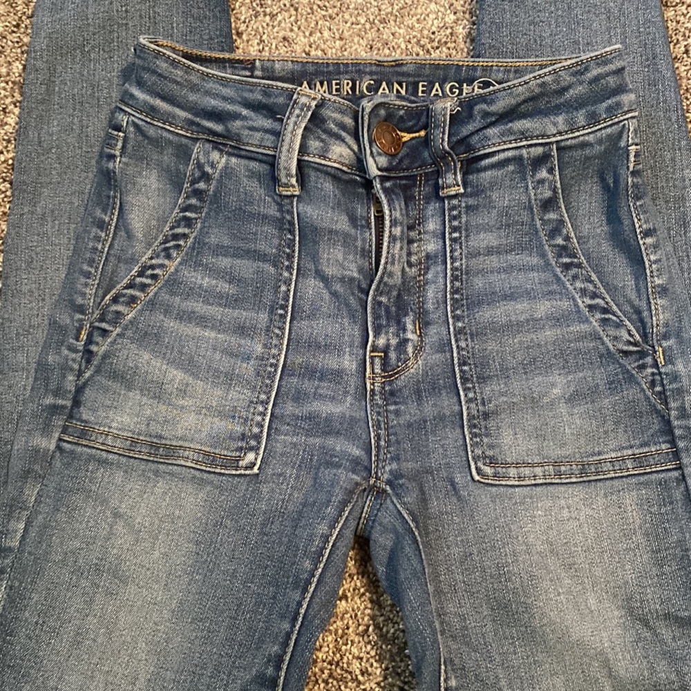 American Eagle Skinny Jeans with Cute Pockets!